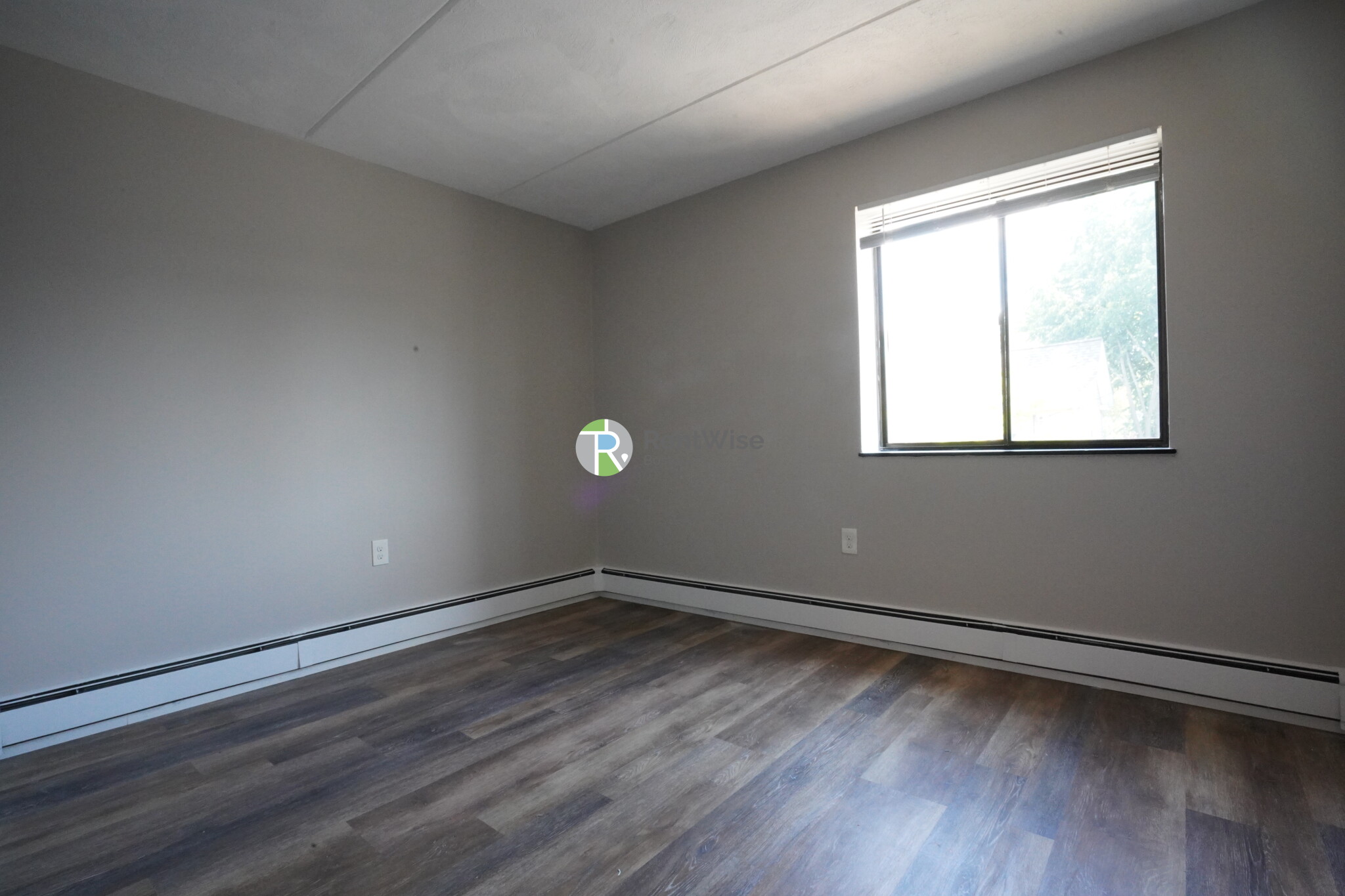 12 Cottage Ct, Nonantum