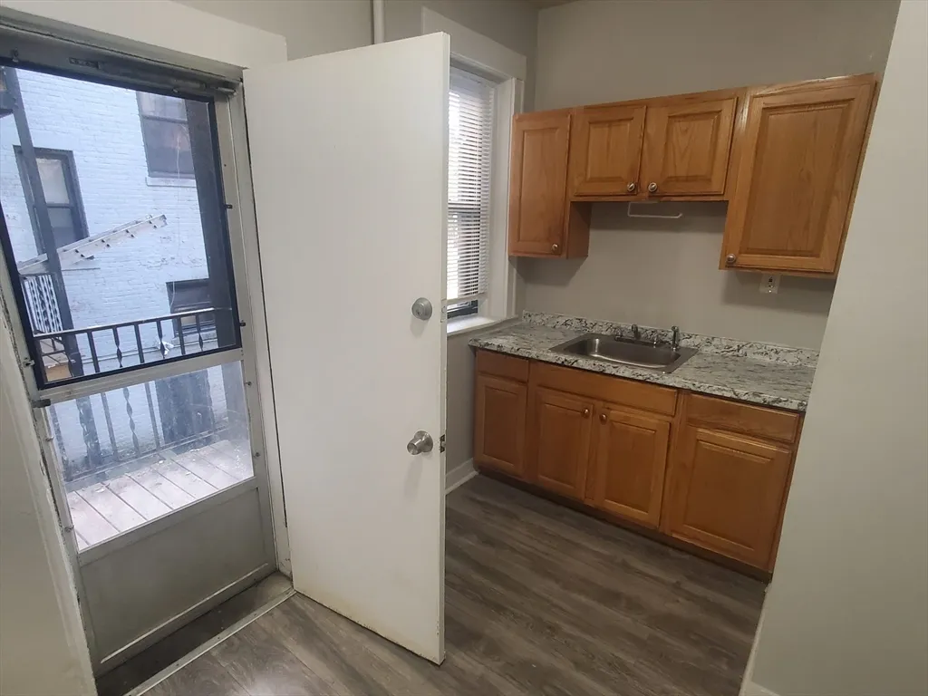 76 Walnut Park, Roxbury