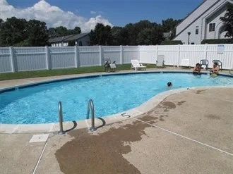 104 Johnson Rd, Chicopee