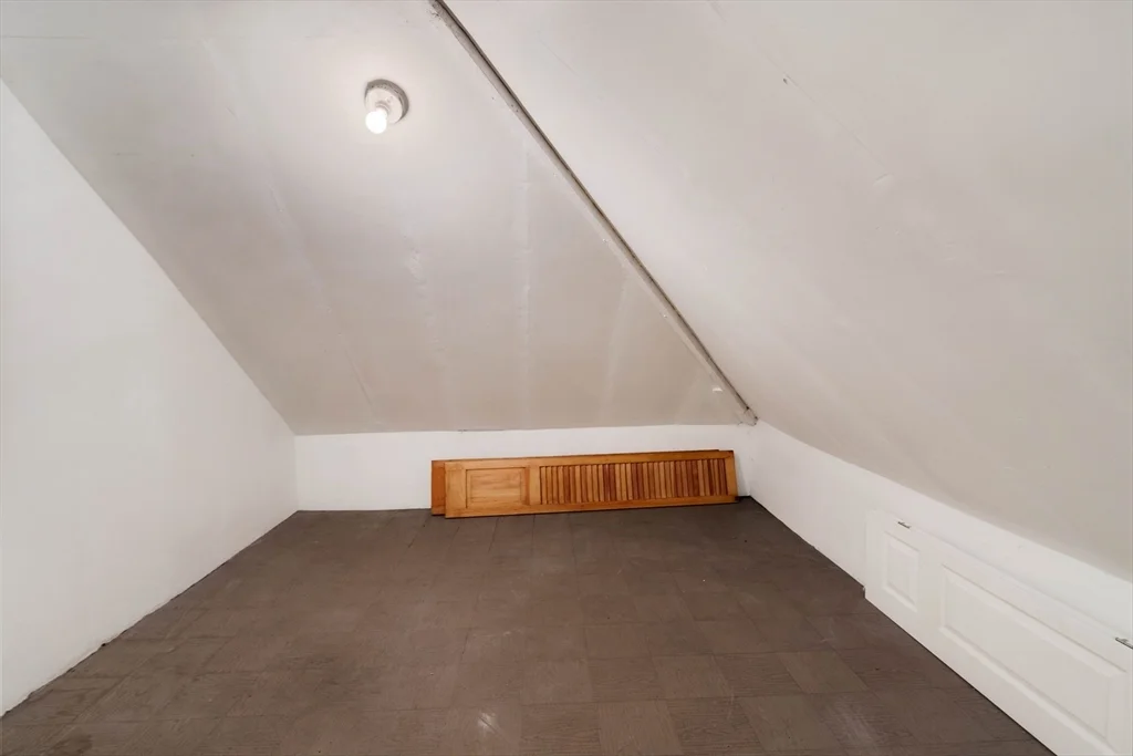 18 Newcastle Rd, Brighton