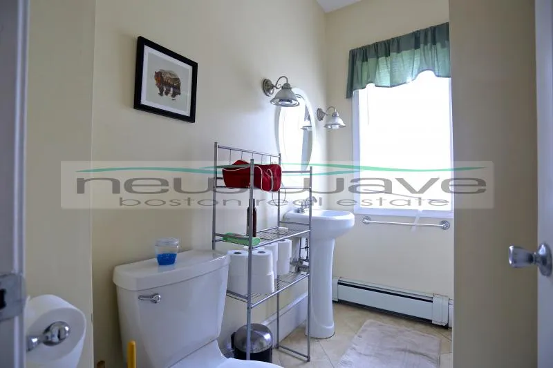 36 Cherokee St, Mission Hill