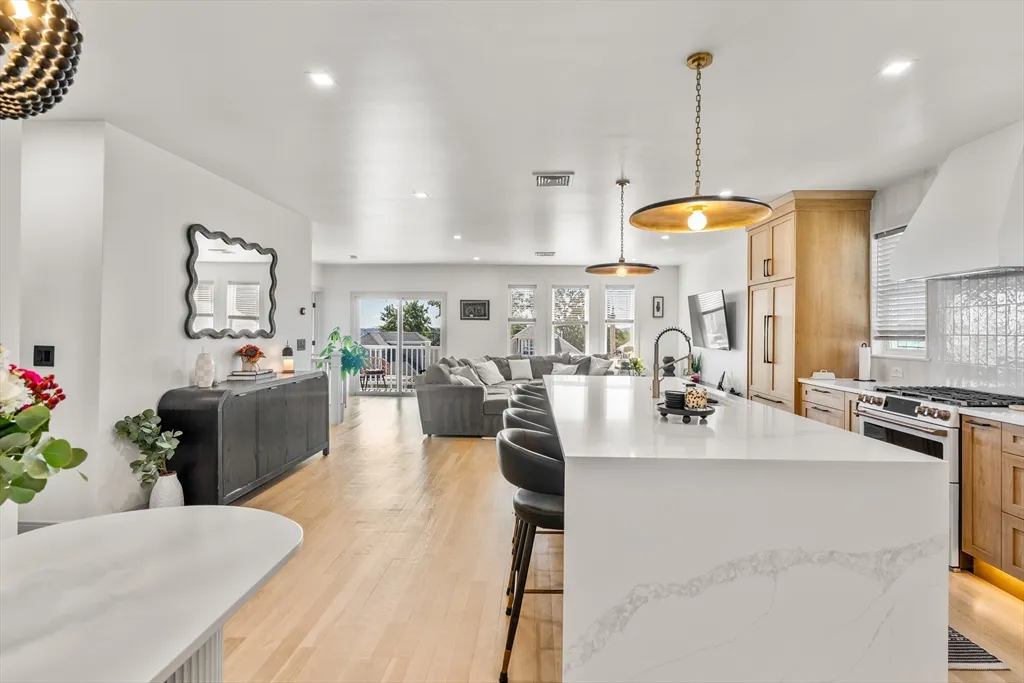 29 S Munroe Ter, Dorchester