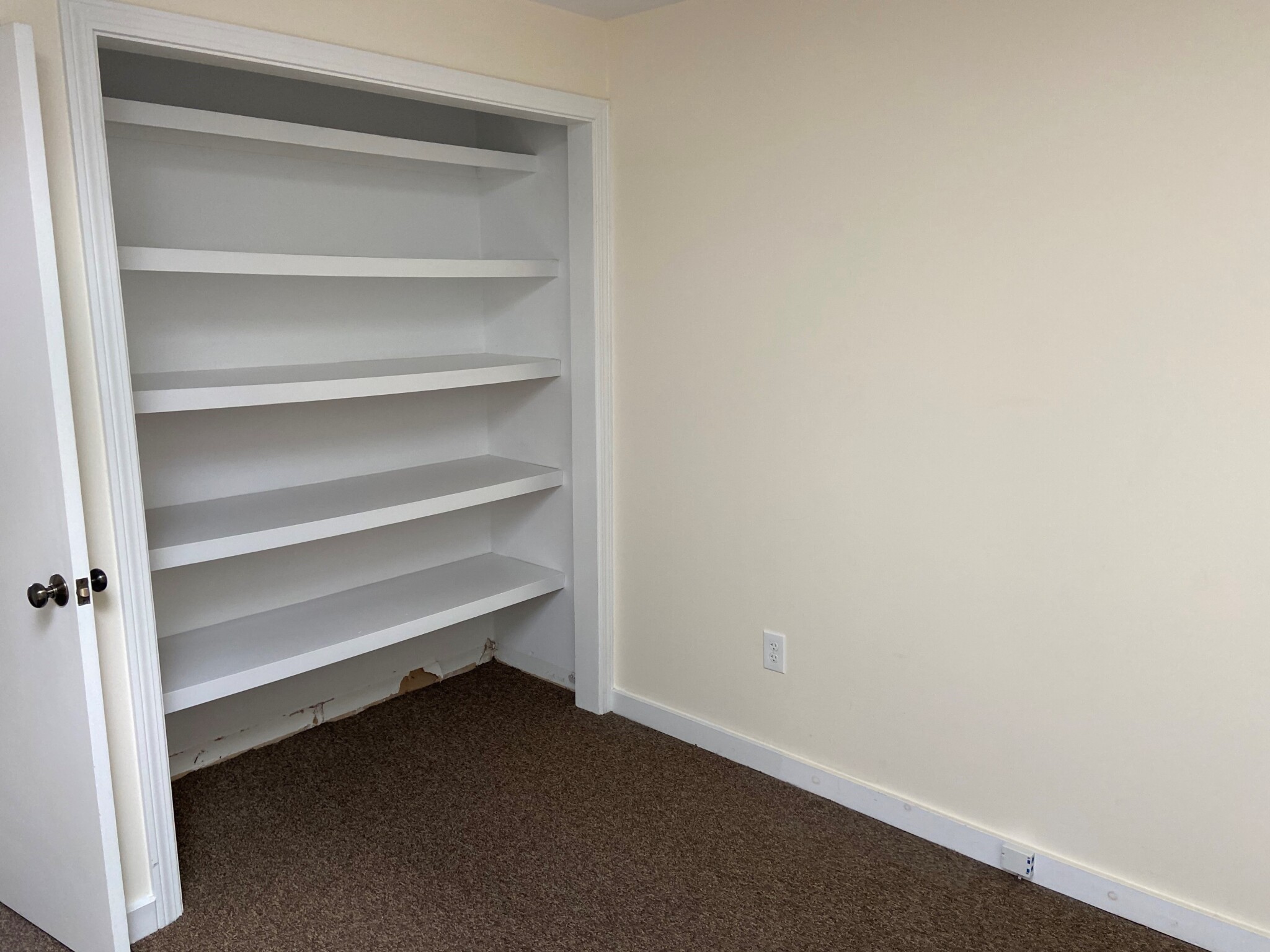 1383 Washington St, West Newton