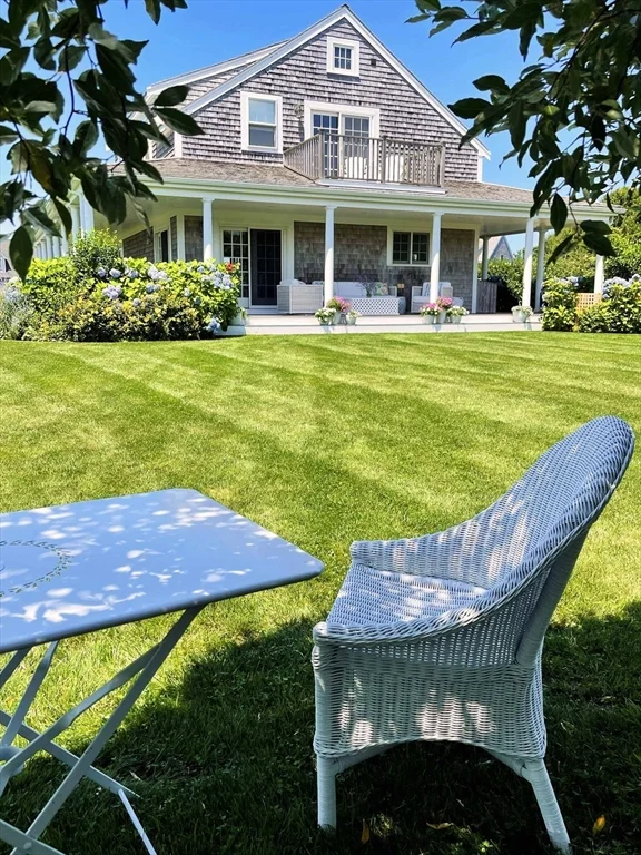 7 Packet Dr, Nantucket