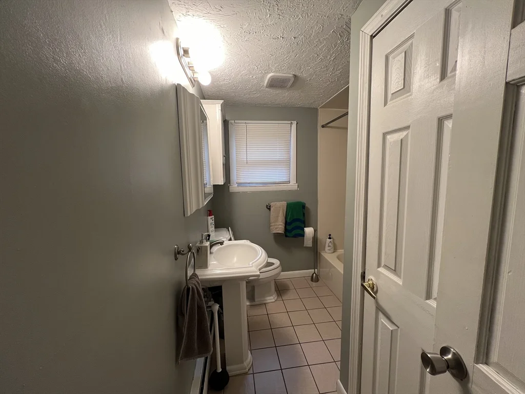 183 Oak St, Raynham