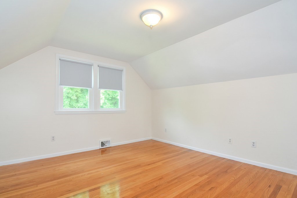 33 Robin Rd, Westborough