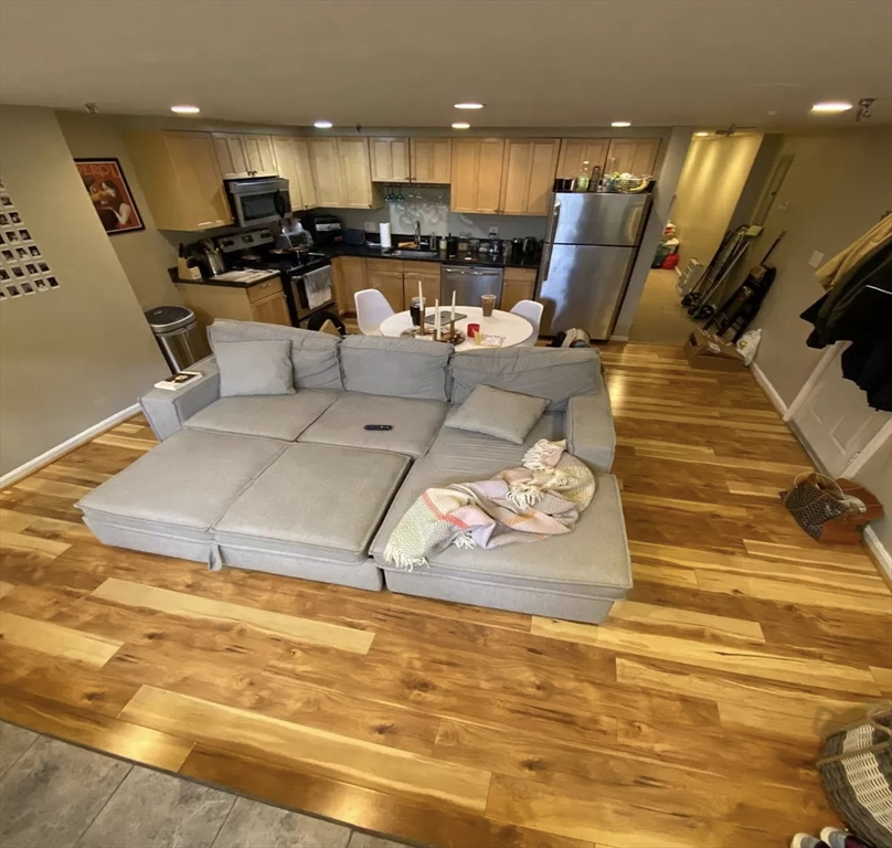 25 Saint Stephen St, Fenway