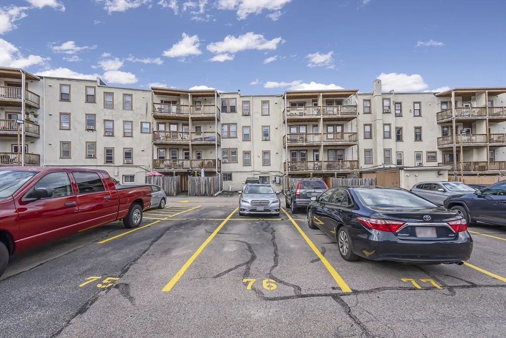 1730 Commonwealth Ave, Brighton