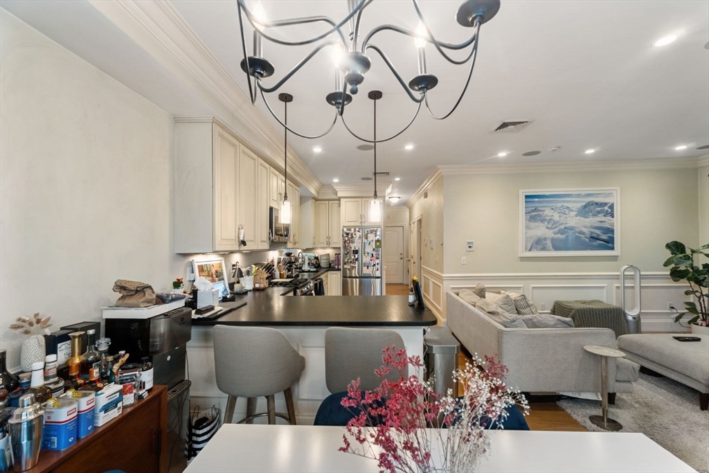 192 W 6th St, South Boston