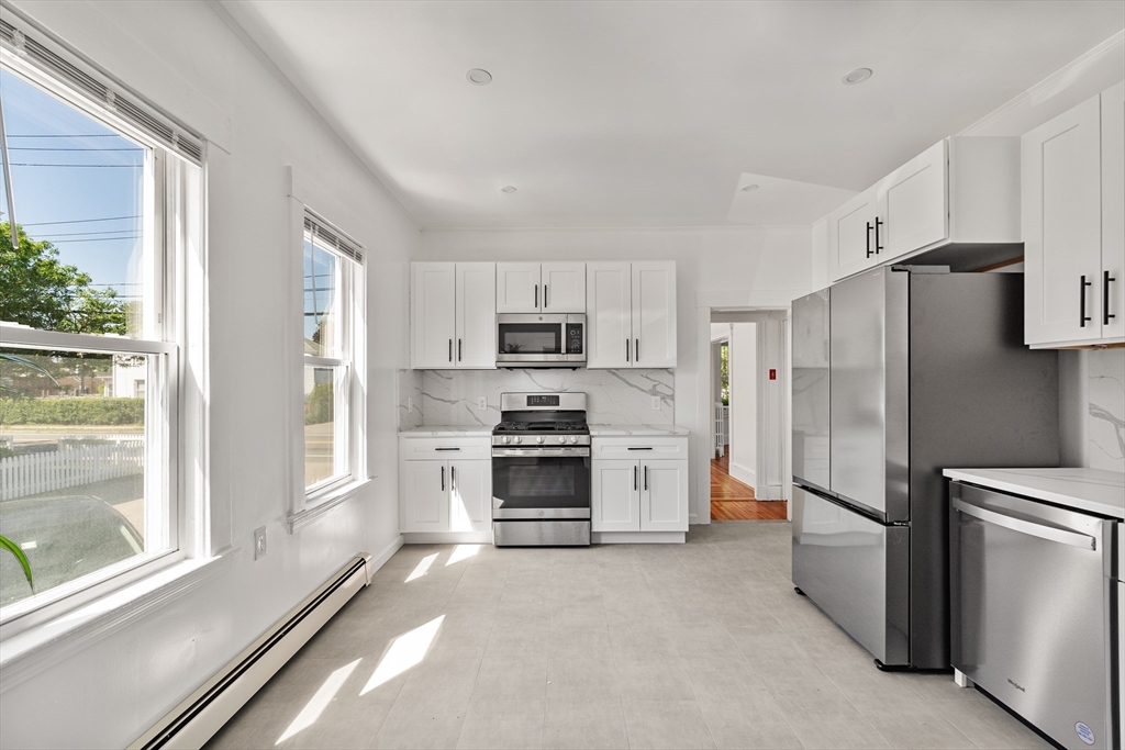 279 E Squantum St, North Quincy