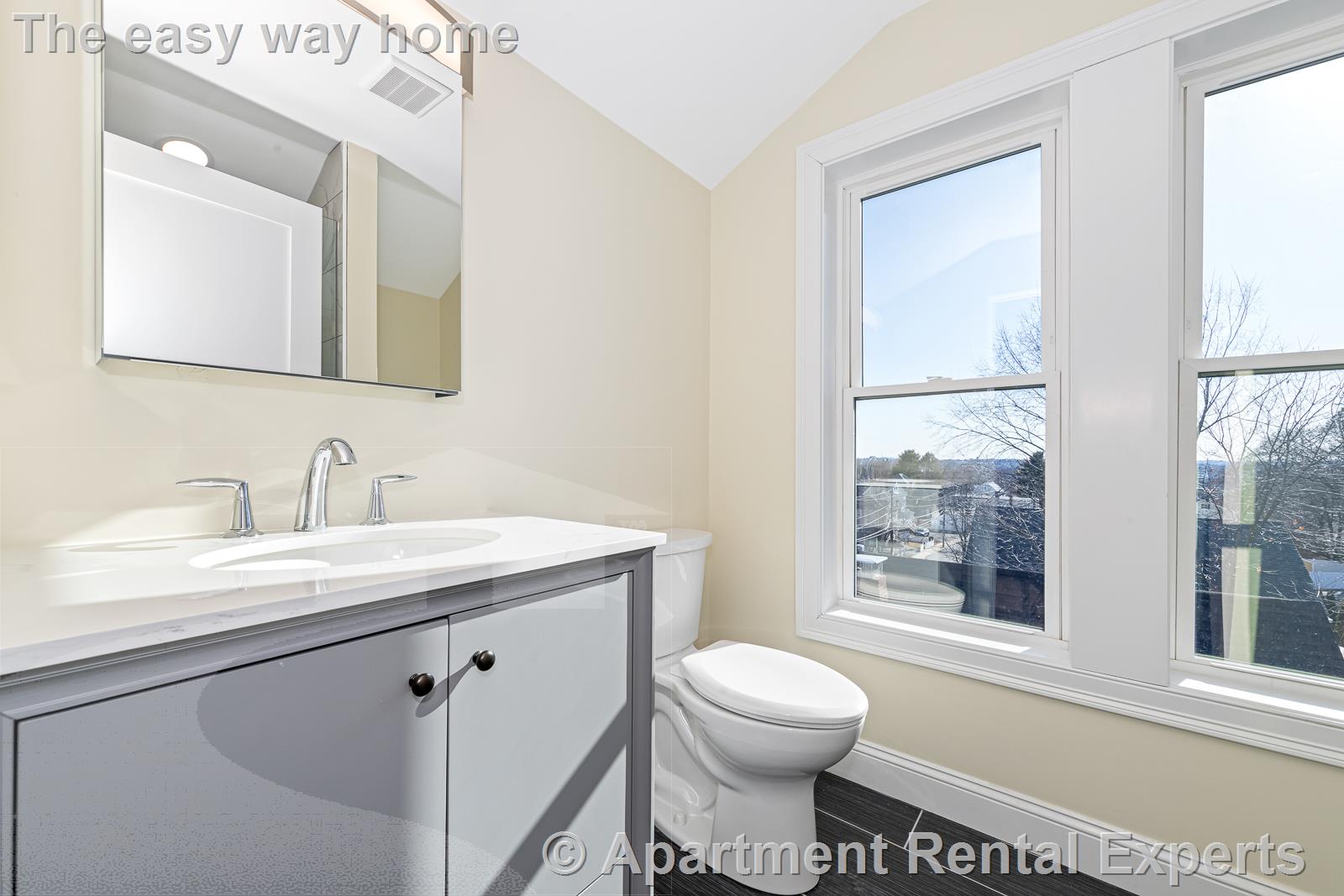 232 Fulton St, Medford Square