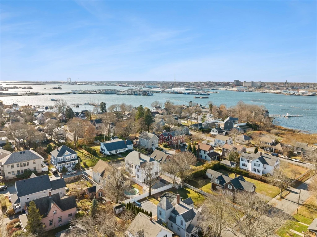 12 North St, Fairhaven