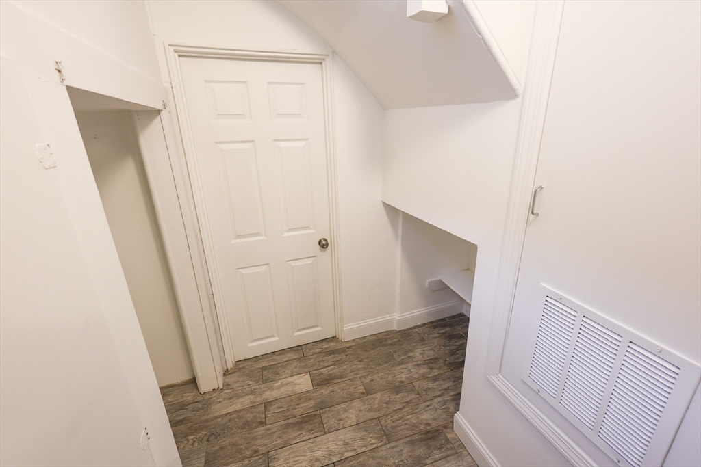 36 Winthrop St, Everett