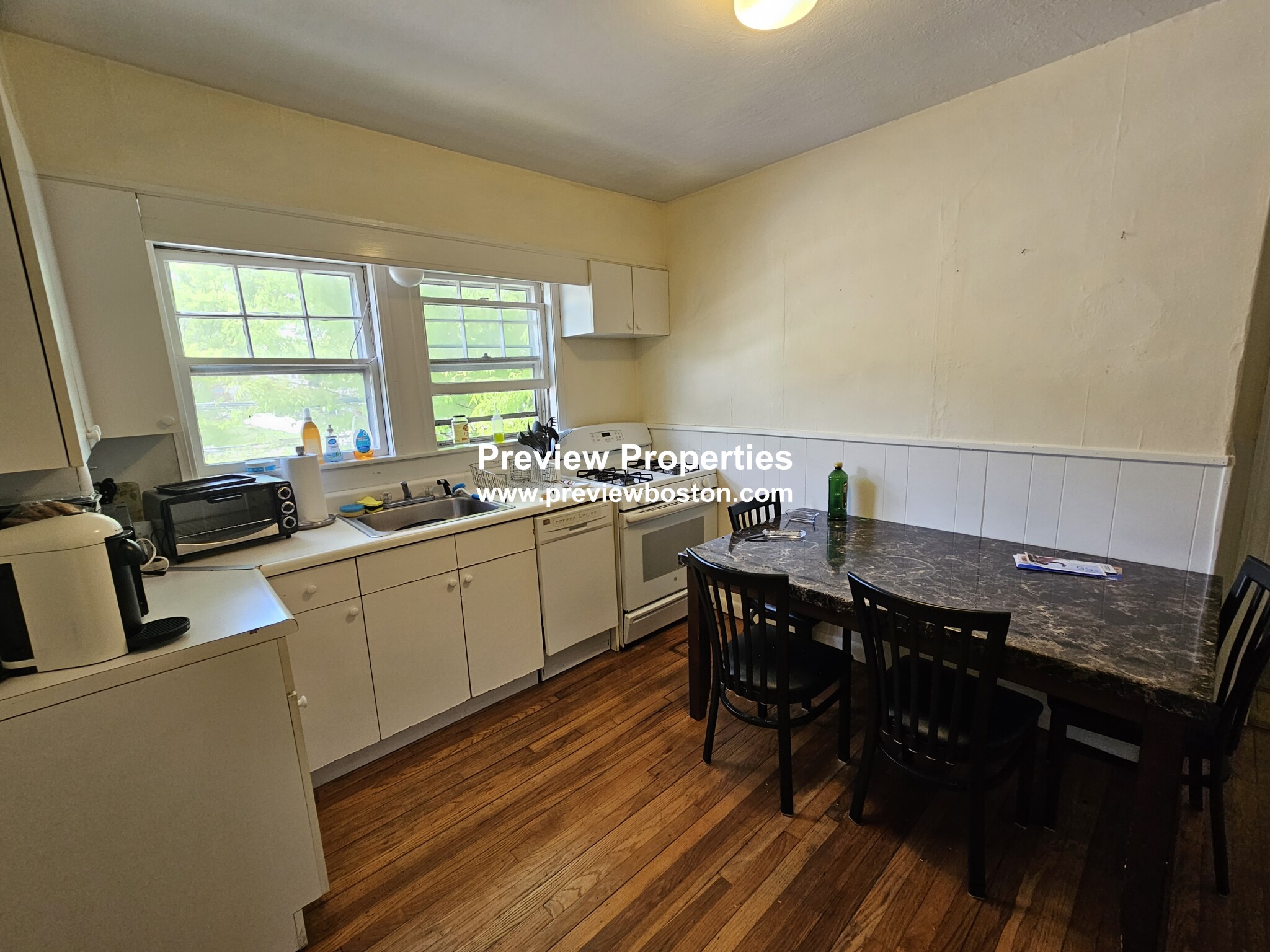 14 Champney, Brighton