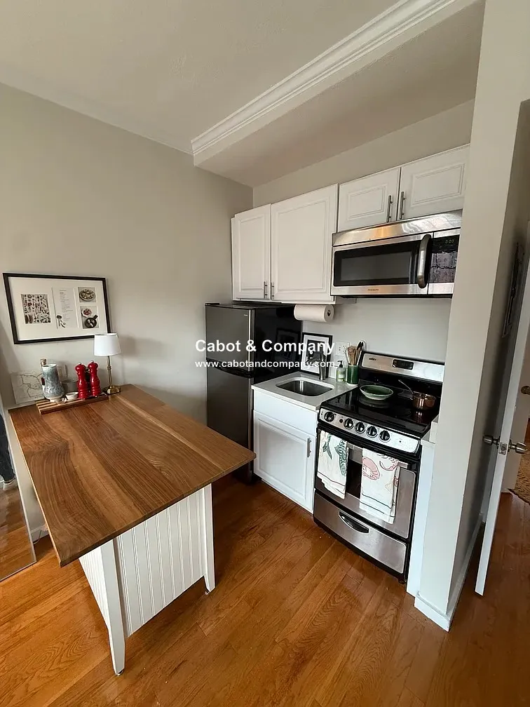 200 Warren Ave, South End