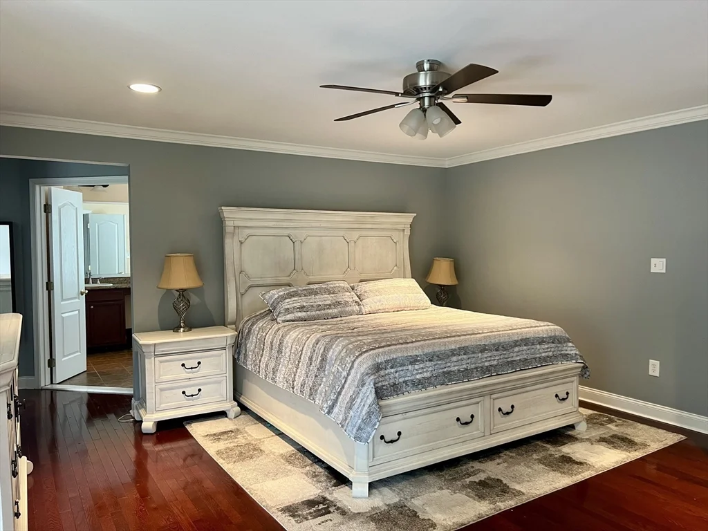 24 Endean Dr, Walpole