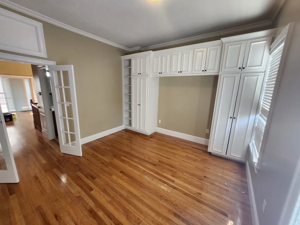 132 West 8th St, South Boston