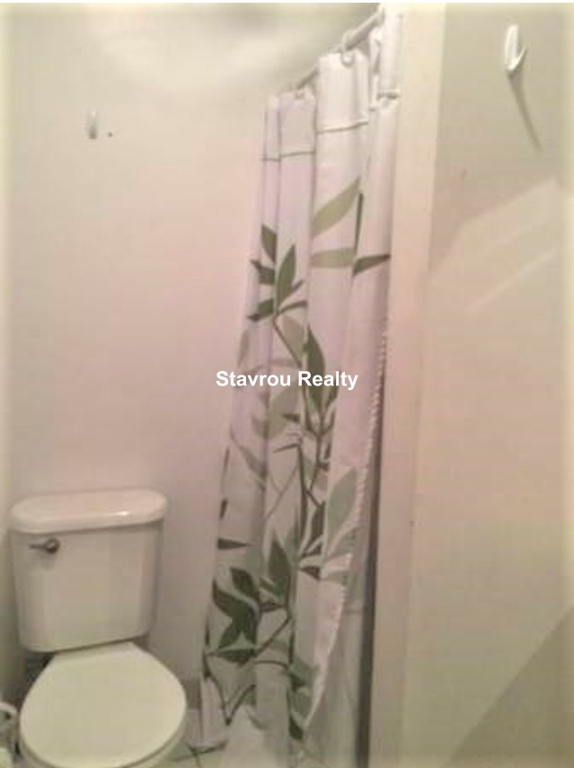 1677 Beacon St, Aspinwall Hill