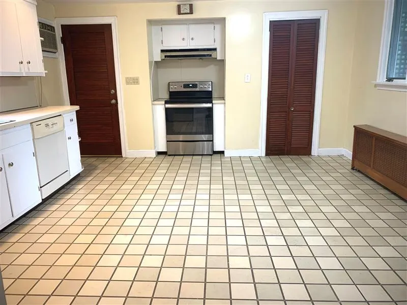 53 Oakland St, Medford