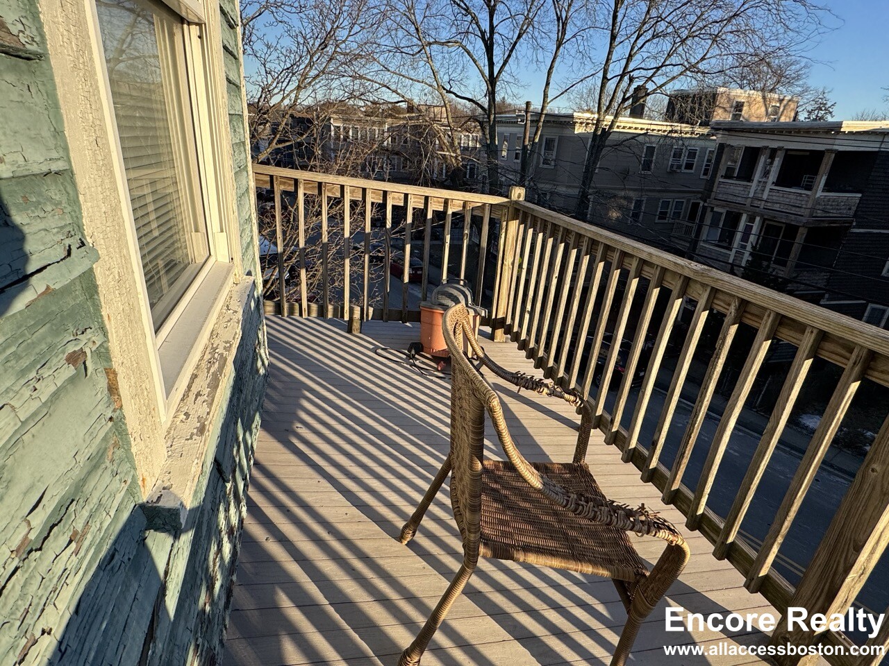 331 Faneuil St, Oak Square