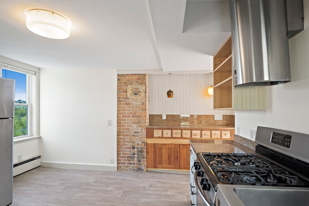 83 Marvin Rd, Melrose