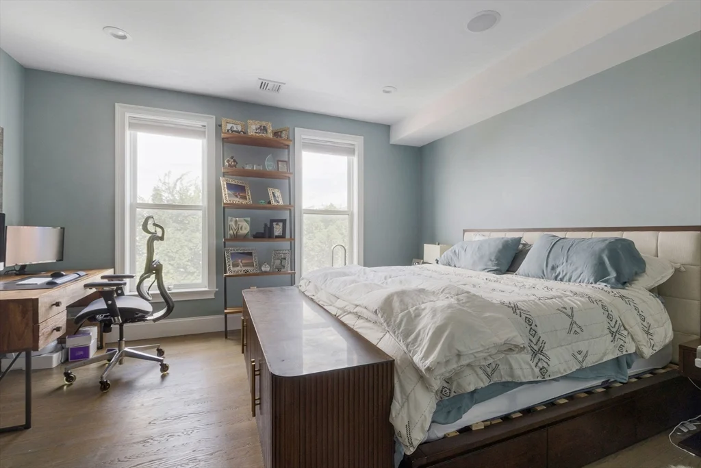 111 B St, South Boston