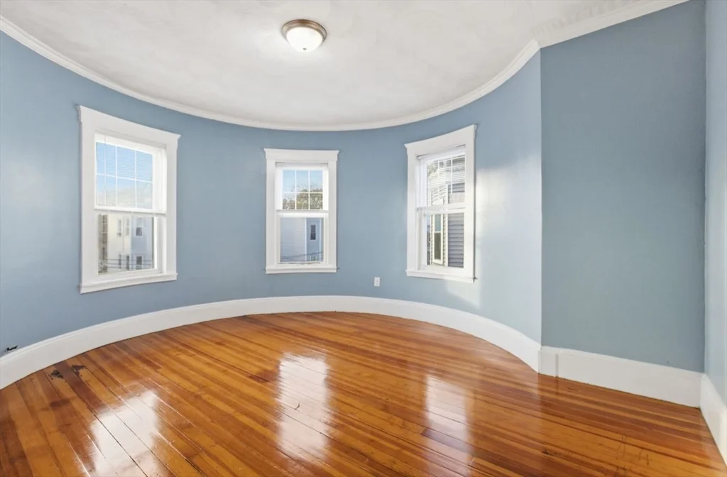 20 Leslie St, Dorchester