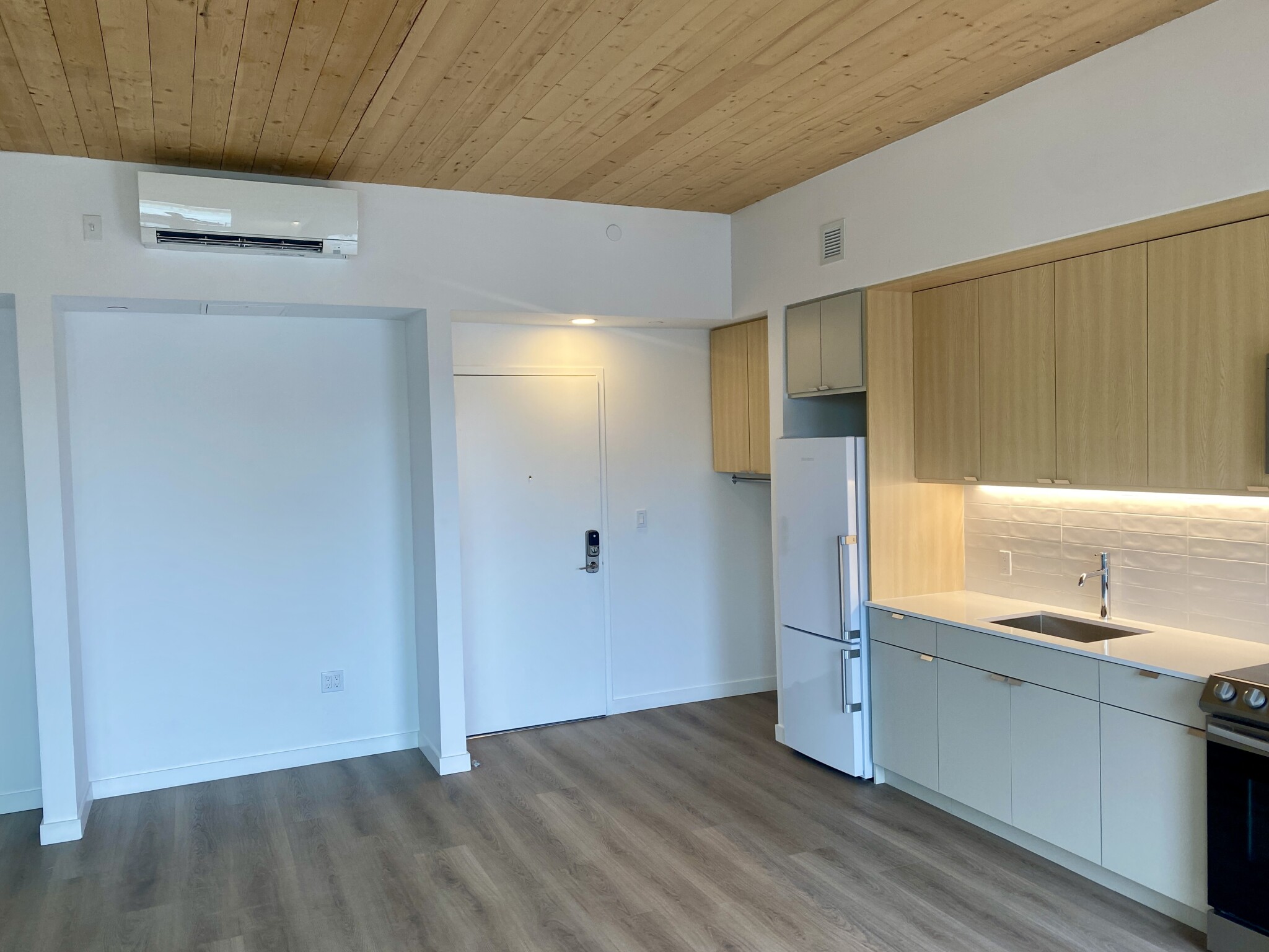 154 Broadway, East Somerville