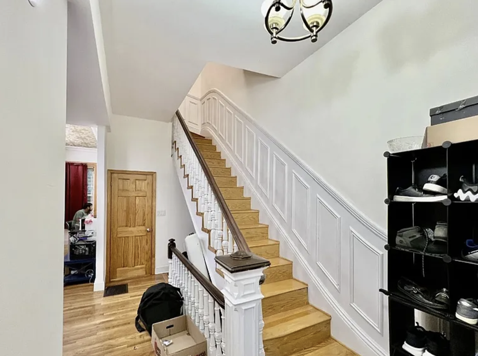 23 Highland Park Ave, Roxbury