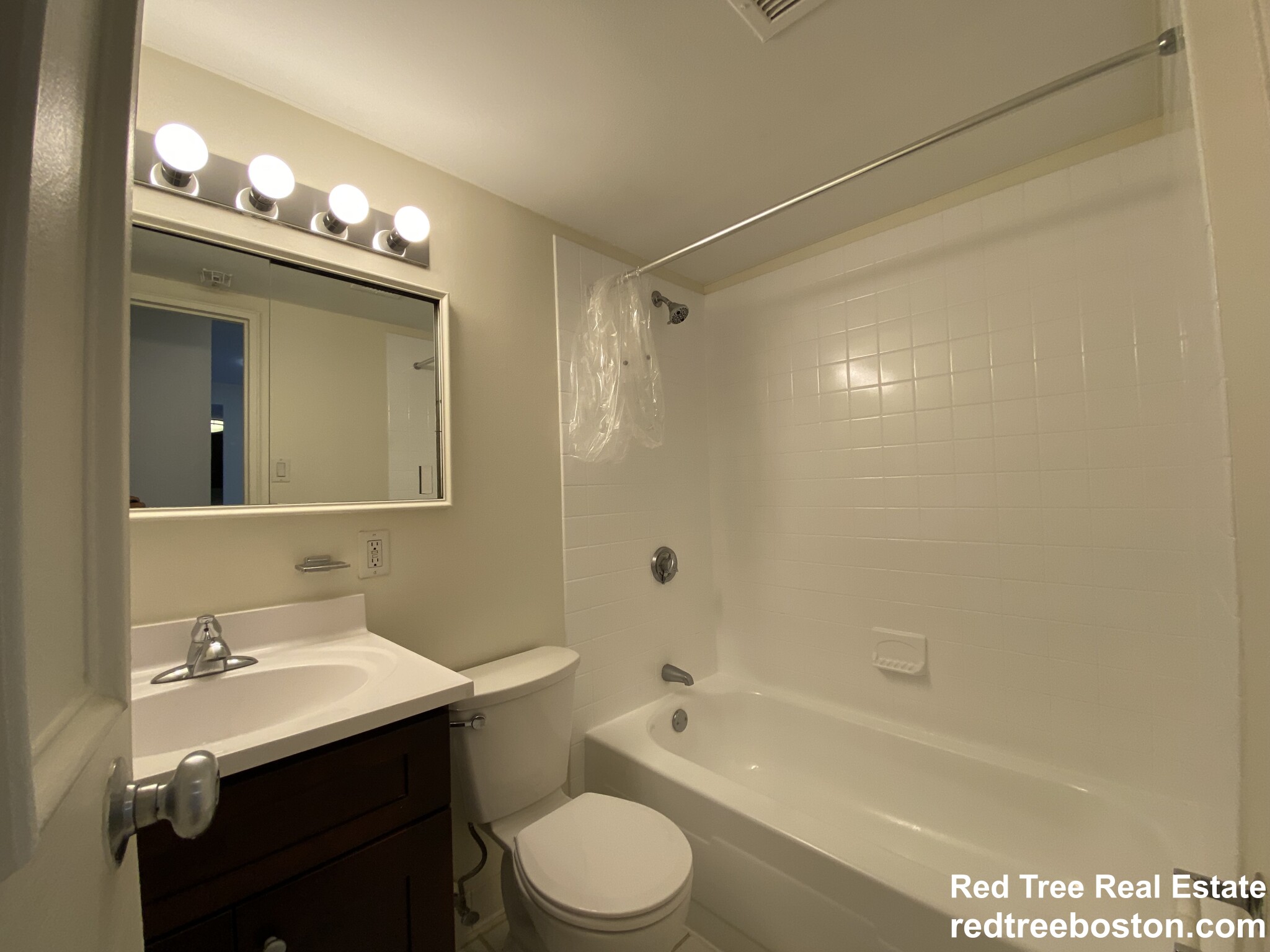 175 Freeman St, North Brookline