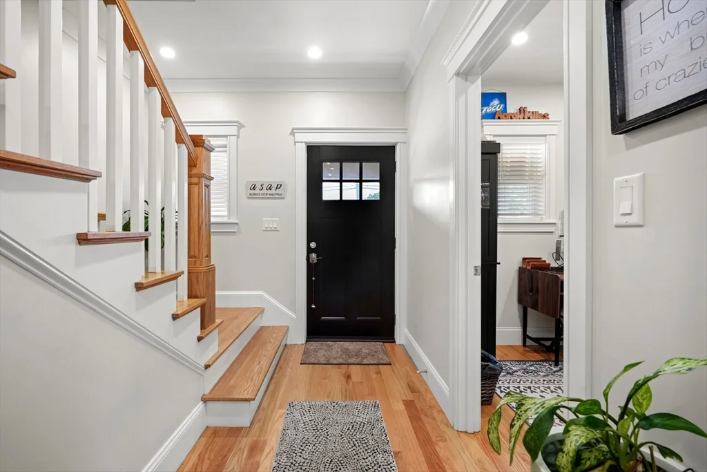 99 Crafts St, Newtonville
