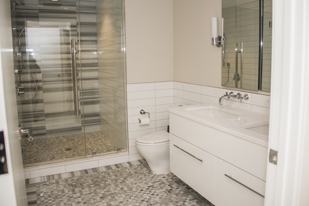 110 Broad St, Waterfront