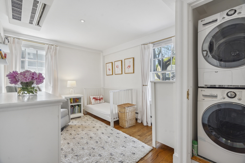 101 Elm St, Marblehead