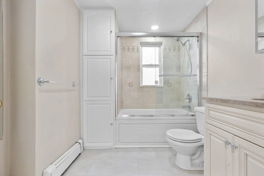 17 Wheeler Ave, Medford