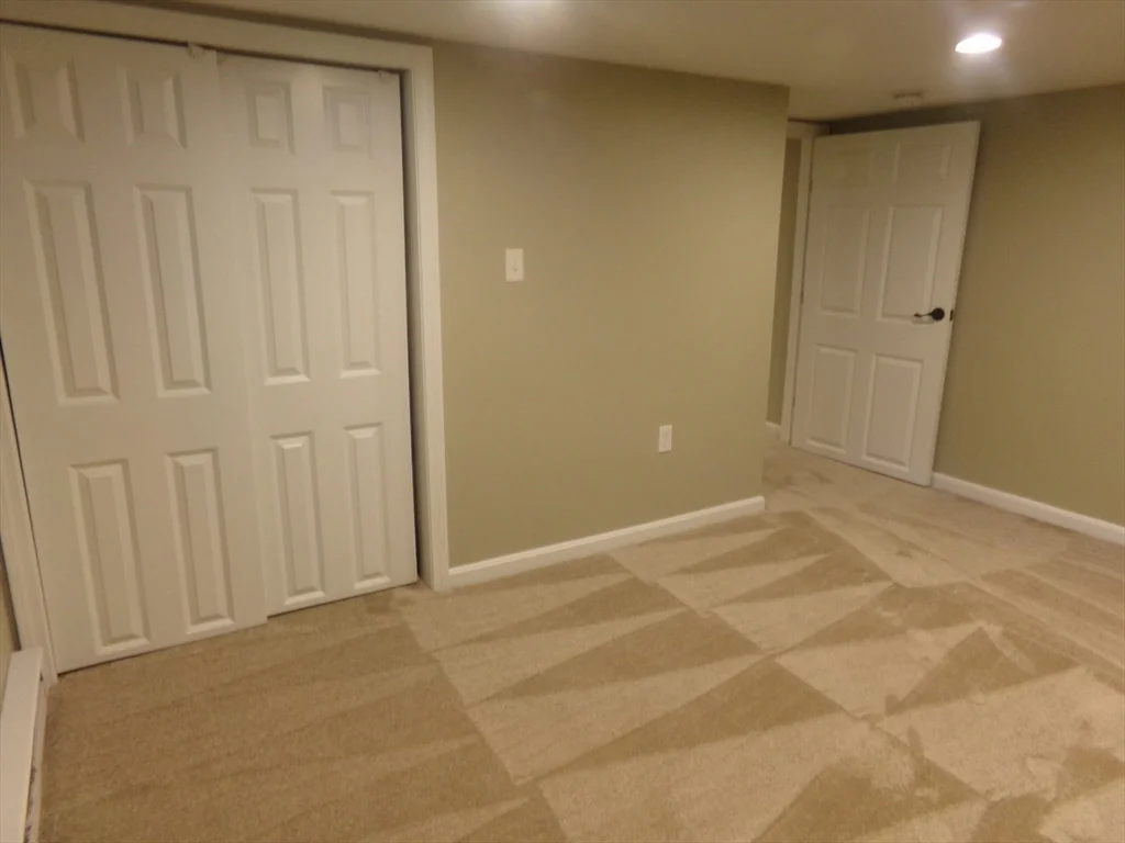 162 Middlesex Ave, Wilmington