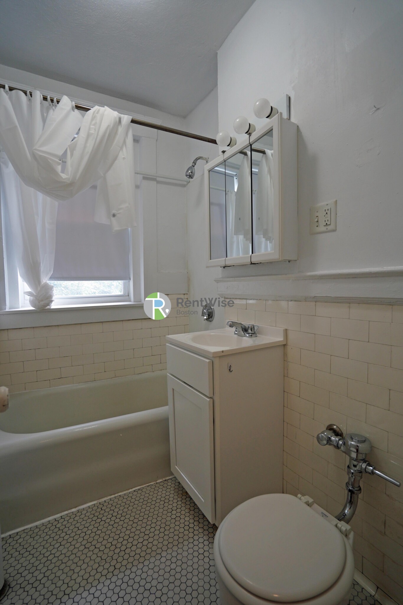 1163 Boylston St, Fenway