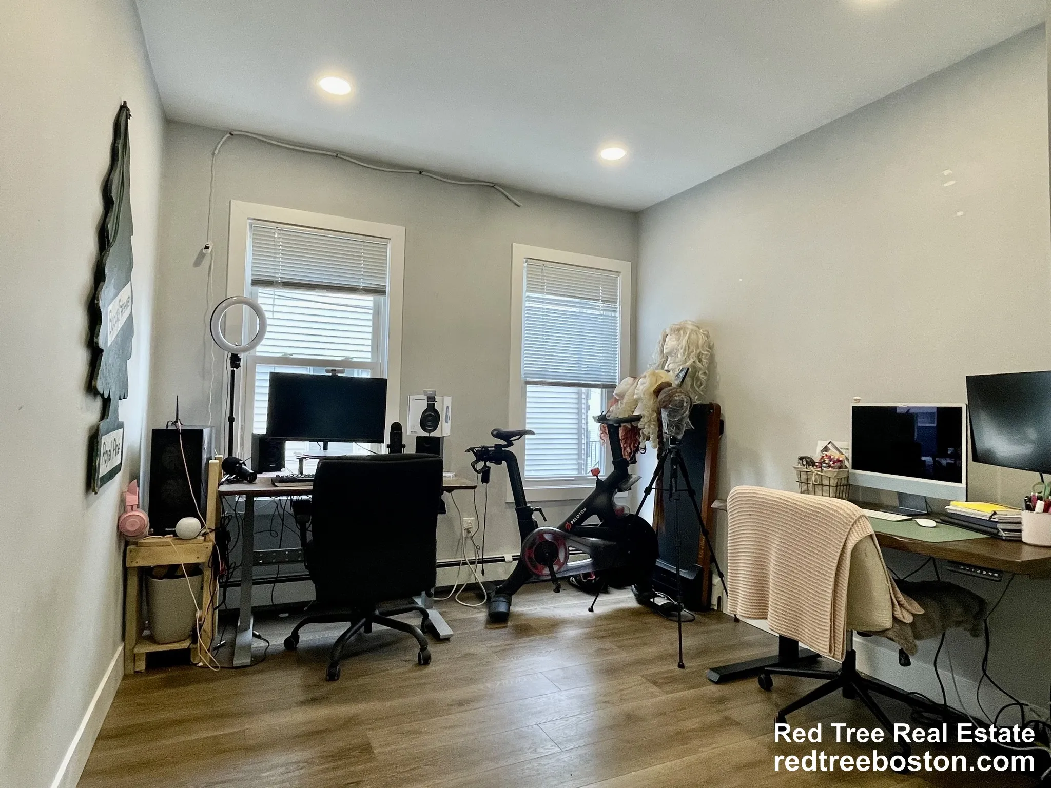 11 Pearl Ter, East Somerville