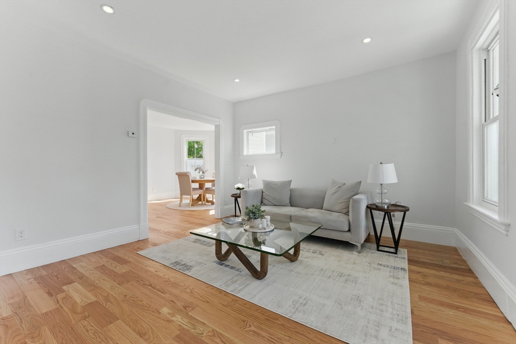 80 Shirley St, Winthrop