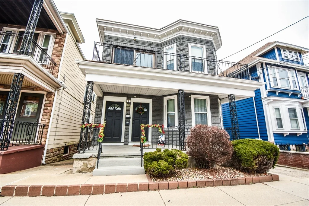 1114 Saratoga St, East Boston