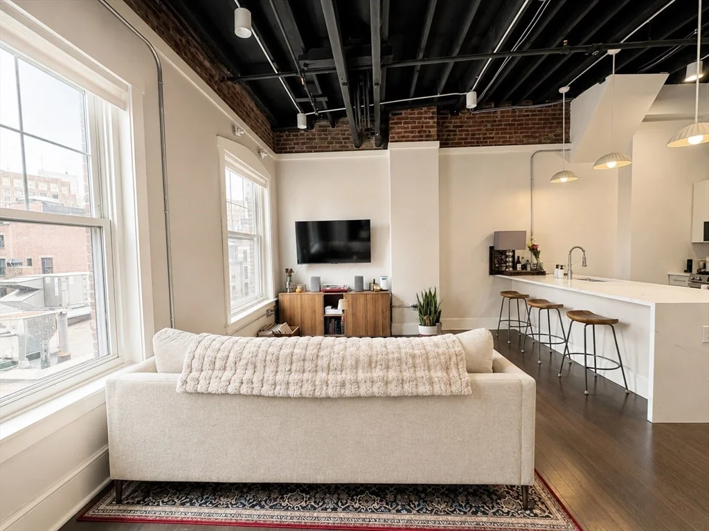 281 Franklin St, Boston Downtown
