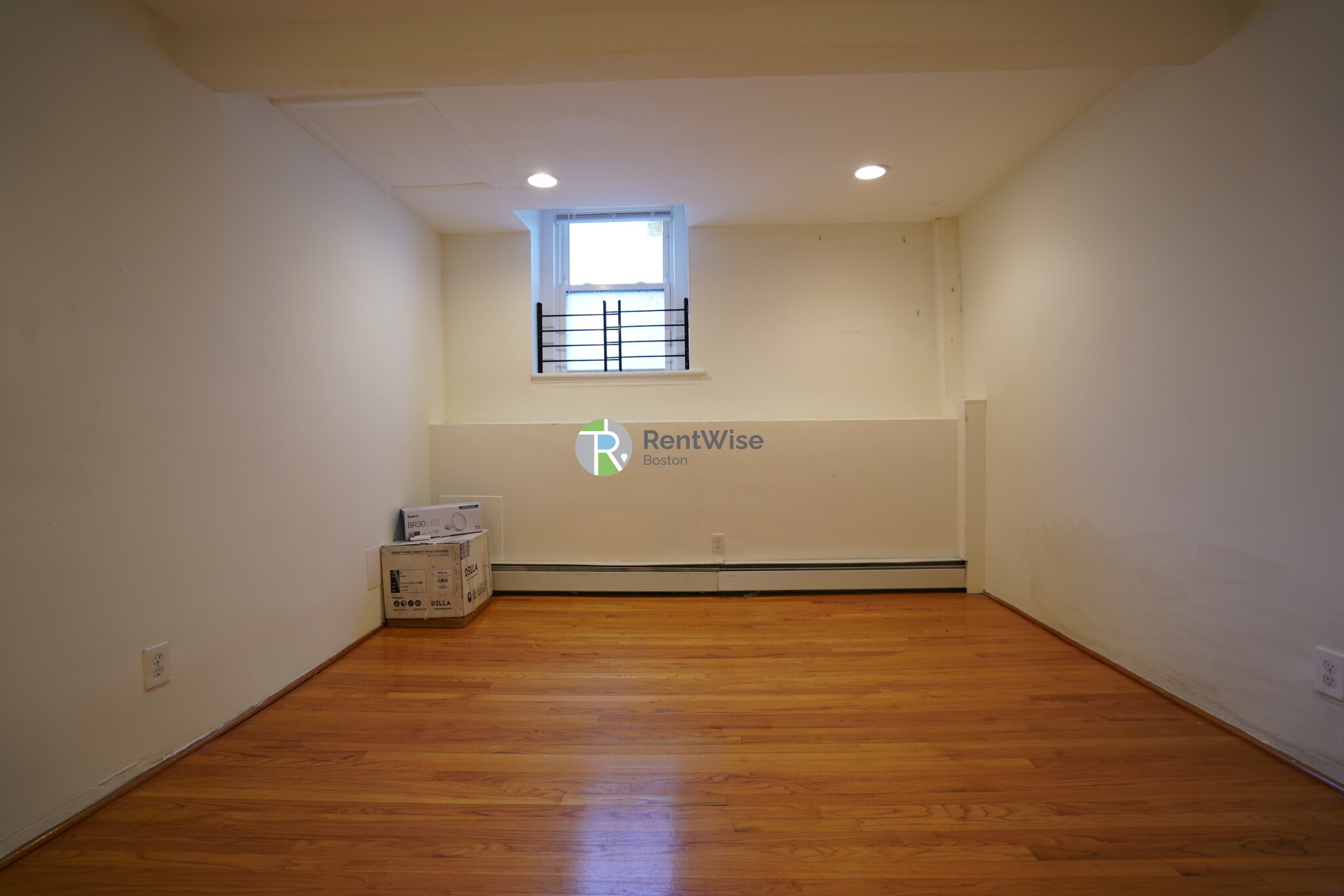 1322 Commonwealth Ave, Brighton