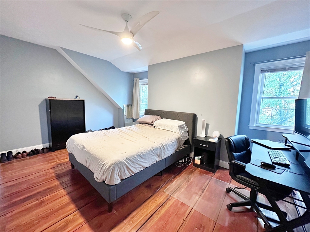 364 Sumner St, East Boston