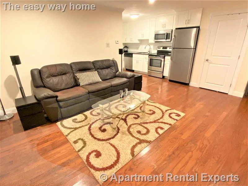 6 Blair Pl, North Cambridge