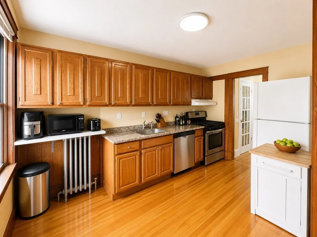 18 Linden Pl, Coolidge Corner