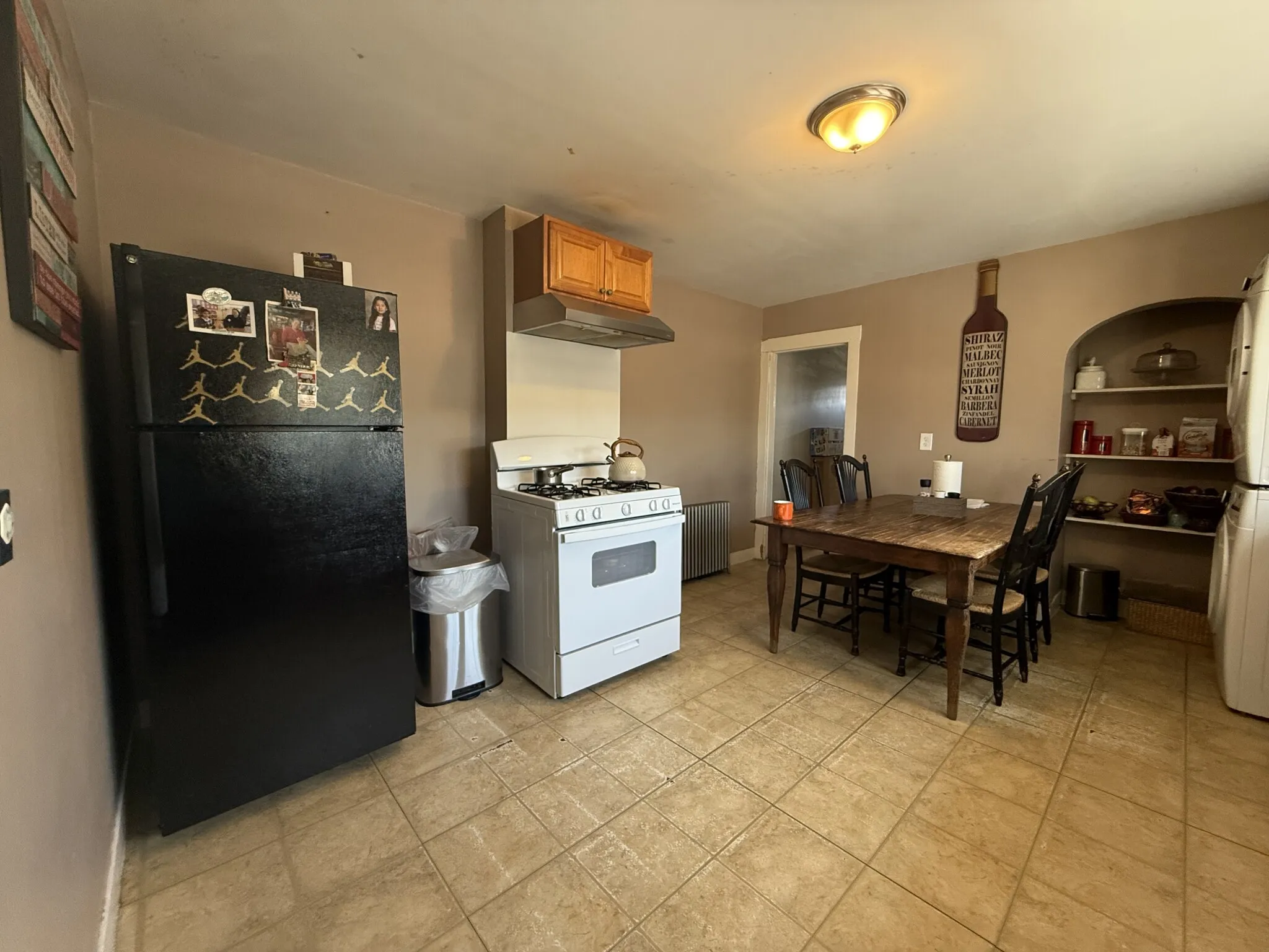 692 Moody St, South Side