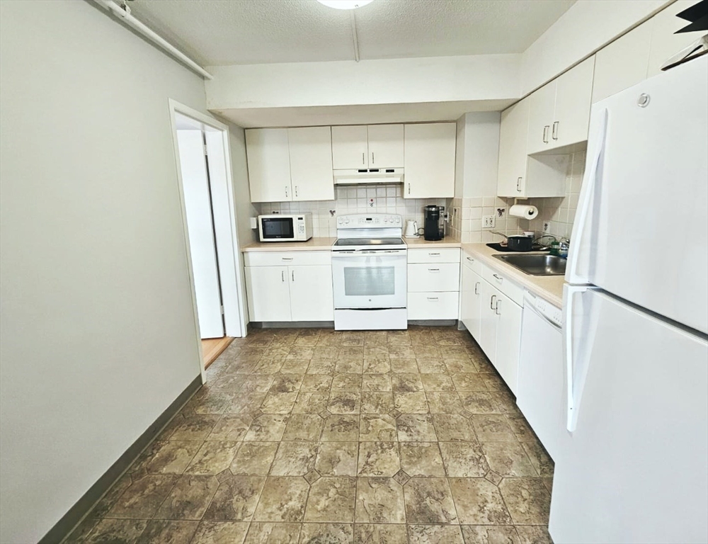 1731 Beacon, Beaconsfield