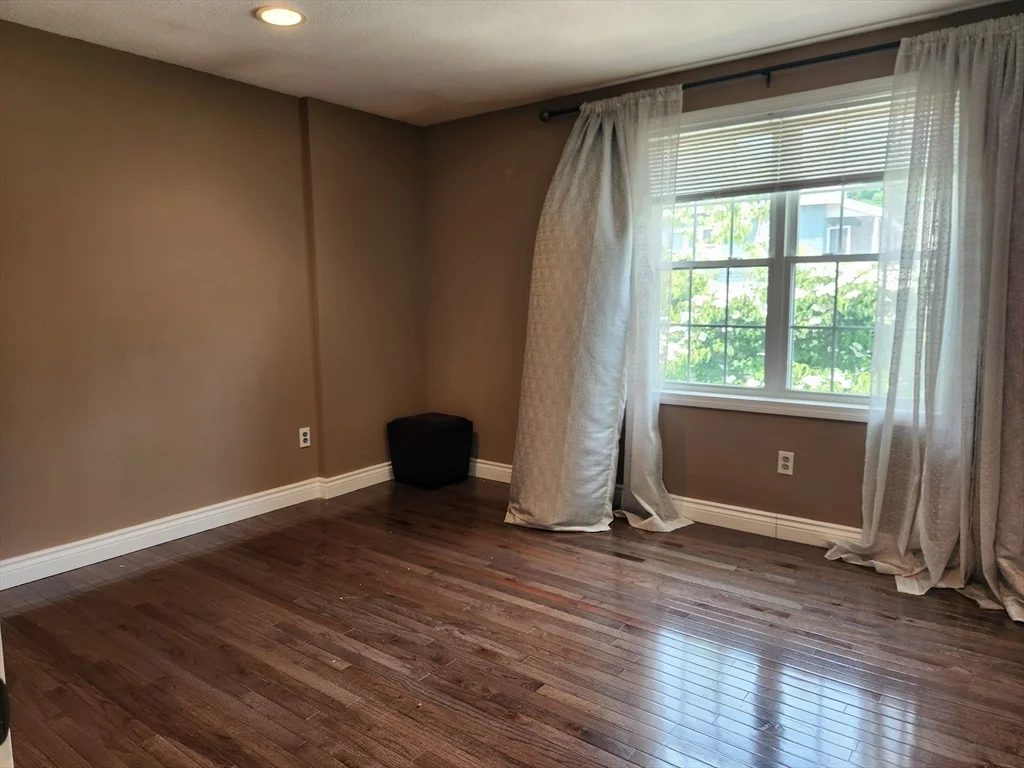 129 Lowell St, Peabody