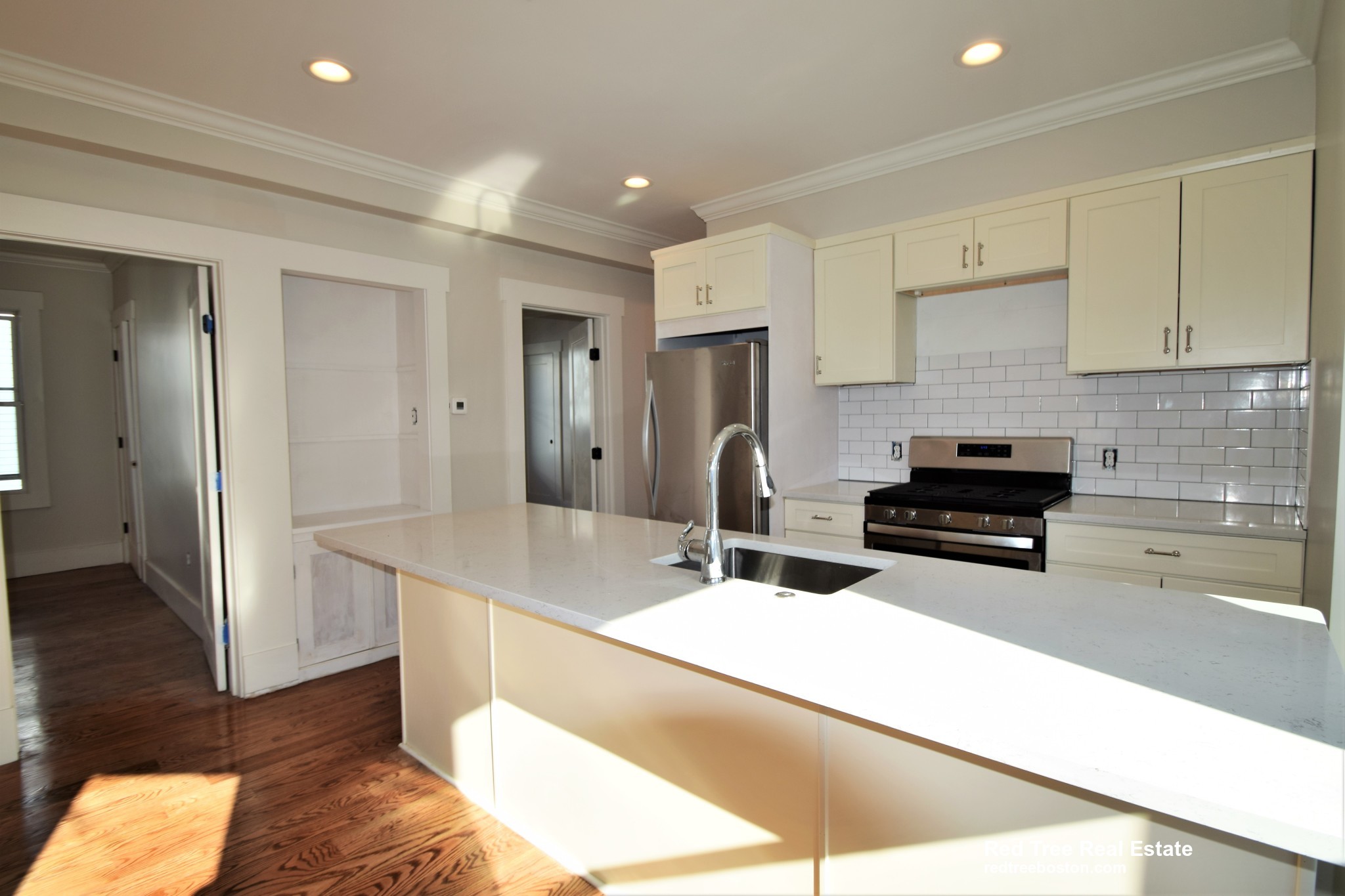 3916 Washington St, Roslindale