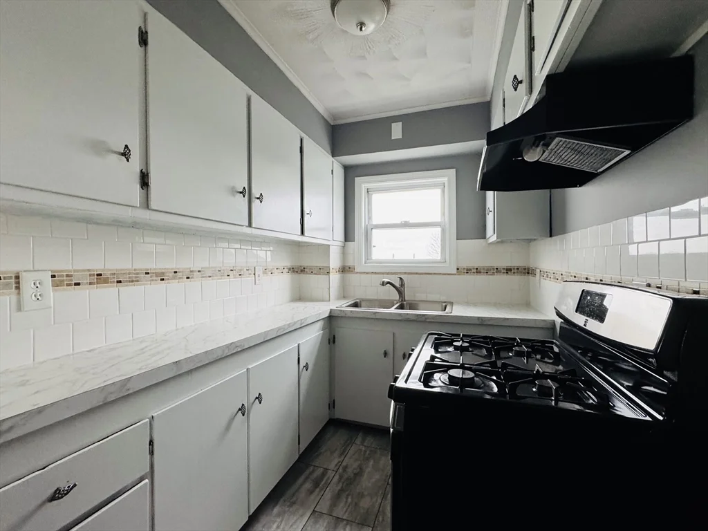 166 Bradford Ave, Fall River