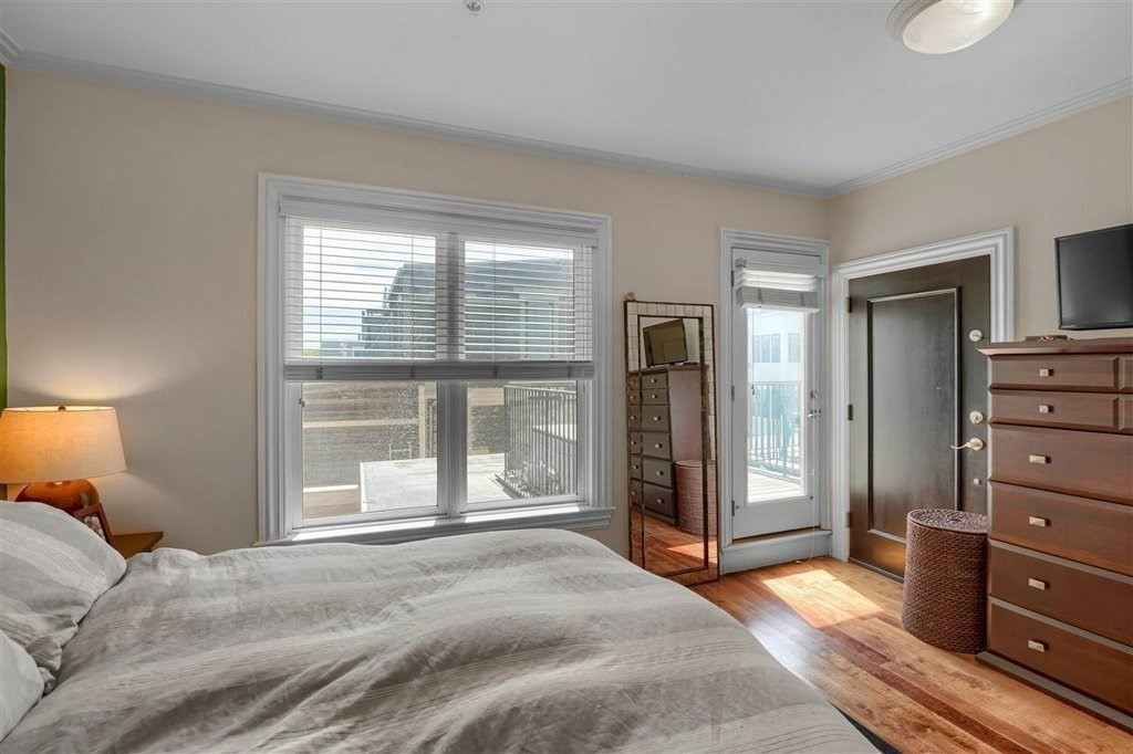 360-362 Dorchester St, South Boston